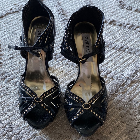 STEVE MADDEN Black and gold studs 😍 - Picture 2 of 4